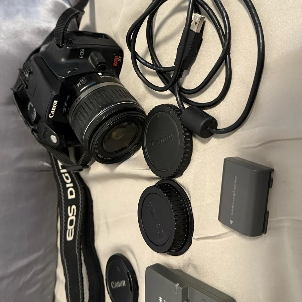 Canon Digital Rebel XT DSLR Camera